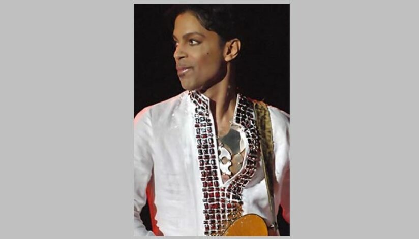 Prince_at_Coachella_001b