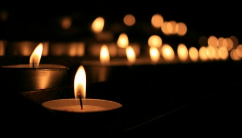 Candle shutterstock_49220830