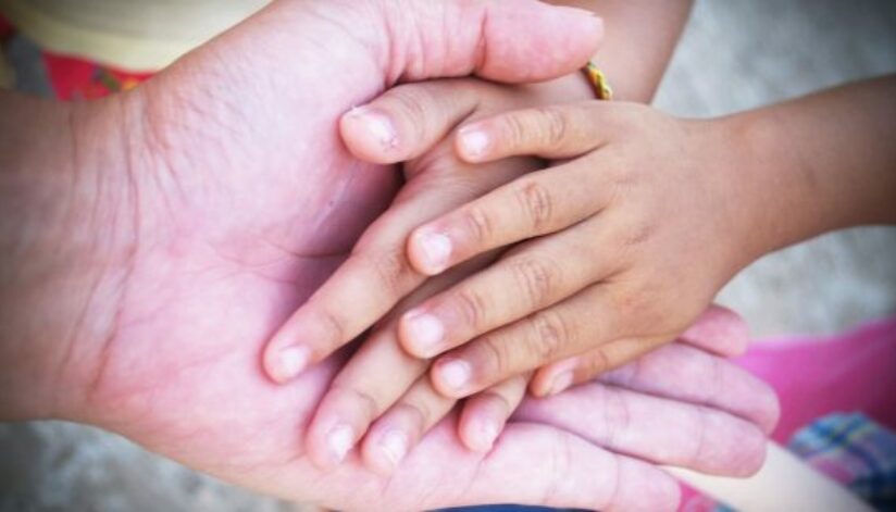 hands-pixabay