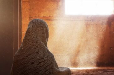 person-1171956_1280