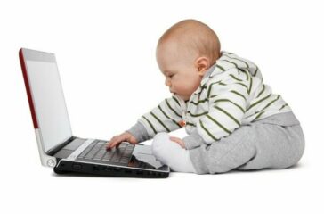 baby-g434bb4222_640