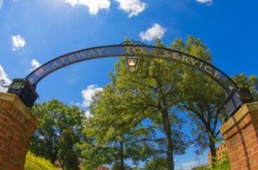 washington_adventist_university_gateway_to_service_arch