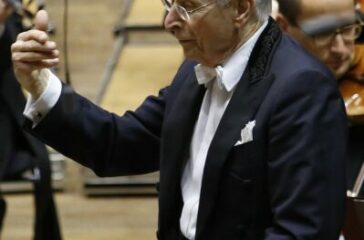 Herbert_Blomstedt_in_Leipziger_Gewandhaus_at_17th_December_2015